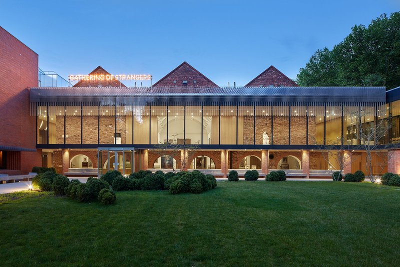 The Whitworth Art Gallery, view of the gallery and park