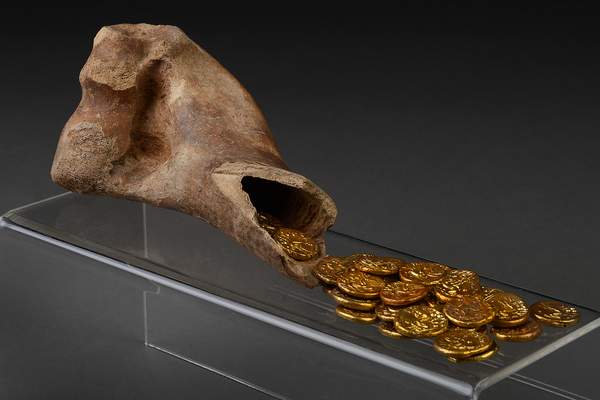 august_2014_newsletter/iron_age_coin_hoard_c_norfolk_museum_trust.jpg