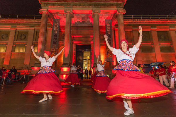  Linguamania Friday Night Live outside the Ashmolean Museum, photographed by Ian Wallman.